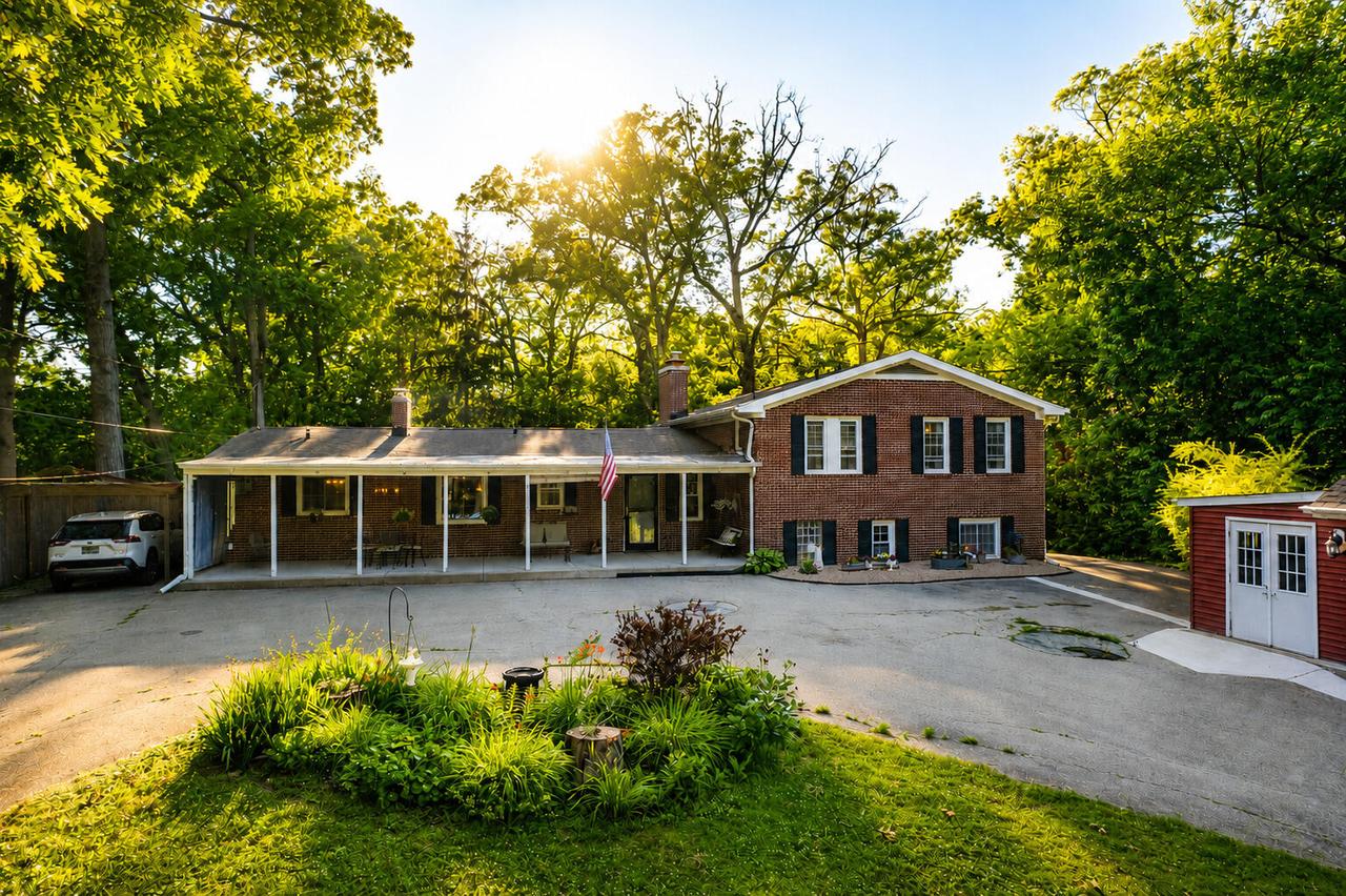 3130 Southwood Dr, Mount Pleasant, WI 53406