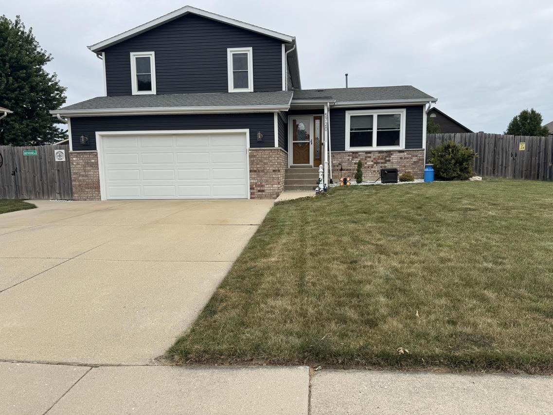 5720 81st St, Kenosha, WI 53142