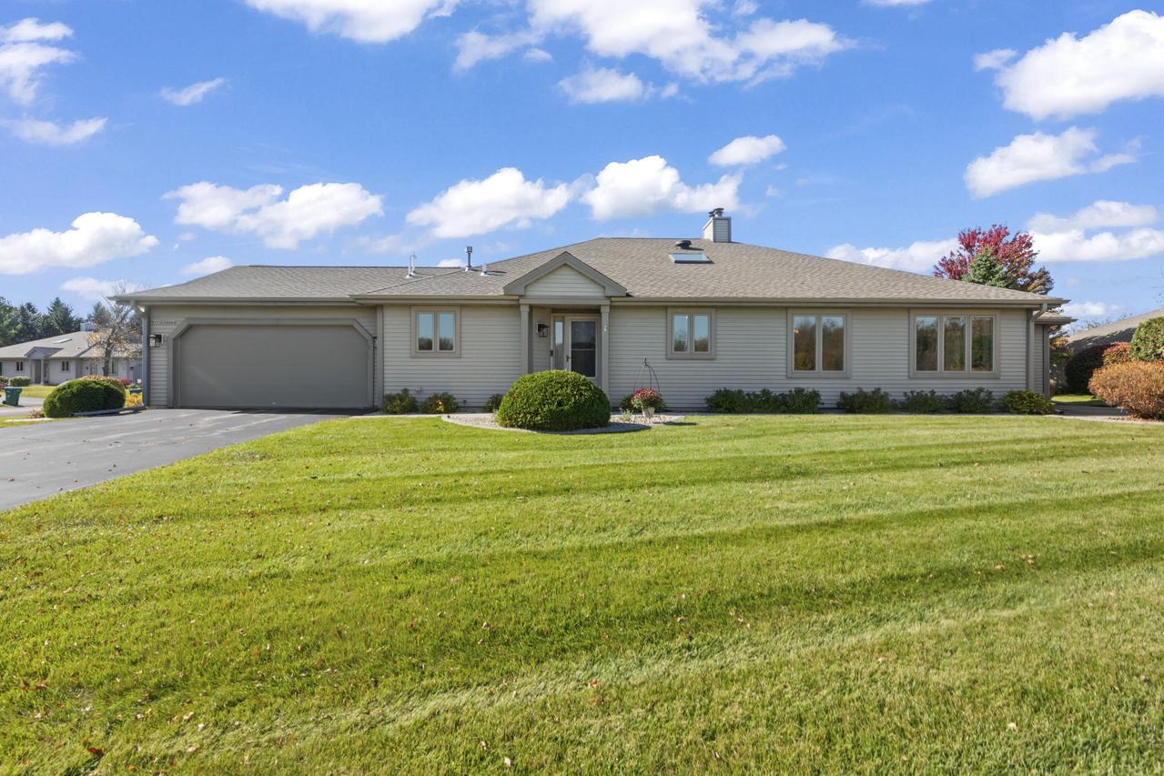 W173N8045 Shady Ln, Menomonee Falls, WI 53051