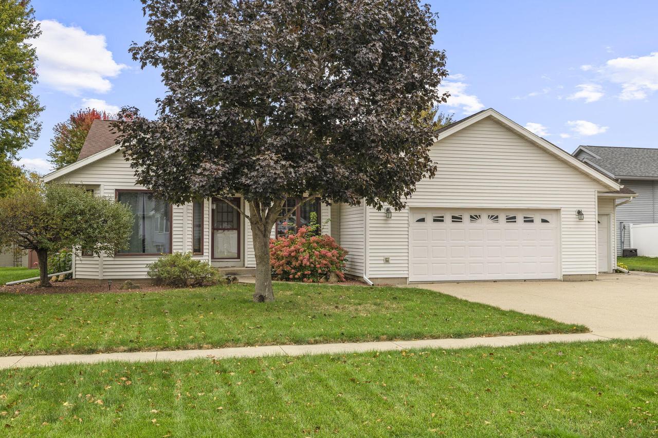 127 Marigold Ln, West Salem, WI 54669