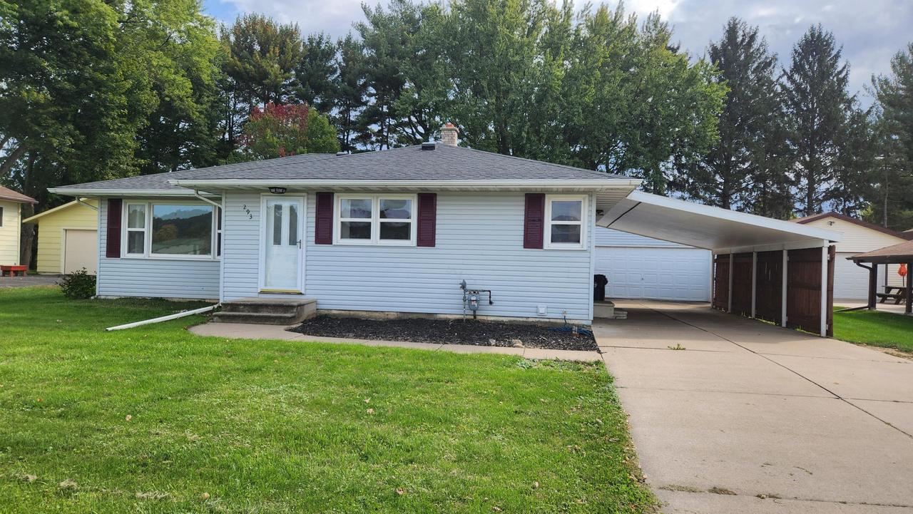 293 Walnut Dr, Onalaska, WI 54650
