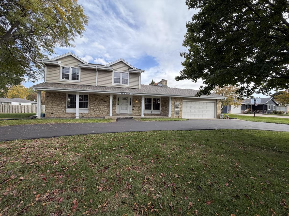 N106W16741 Old Farm Rd, Germantown, WI 53022
