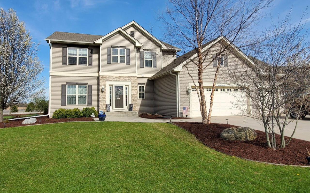 W226N4168 Sunder Creek, Pewaukee, WI 53072