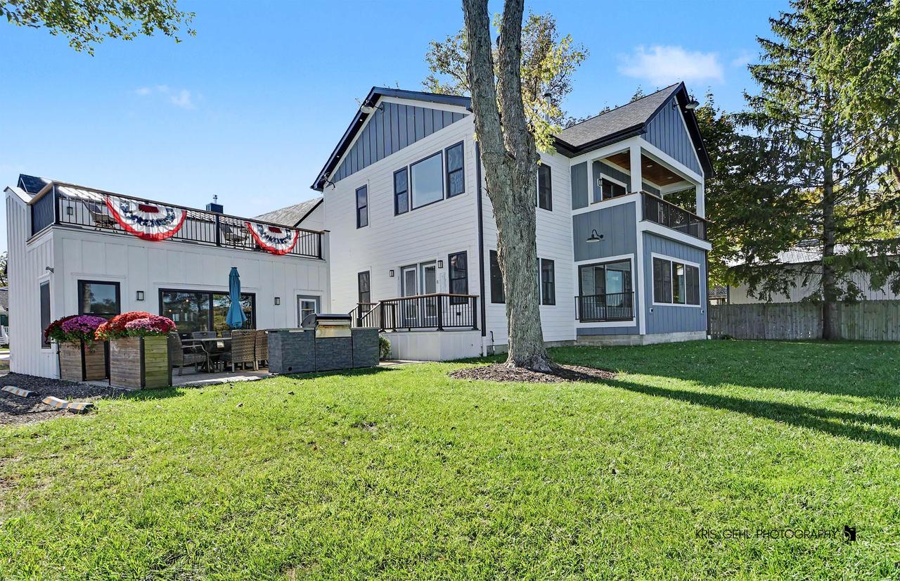 4137 Bennett St, Delavan, WI 53115