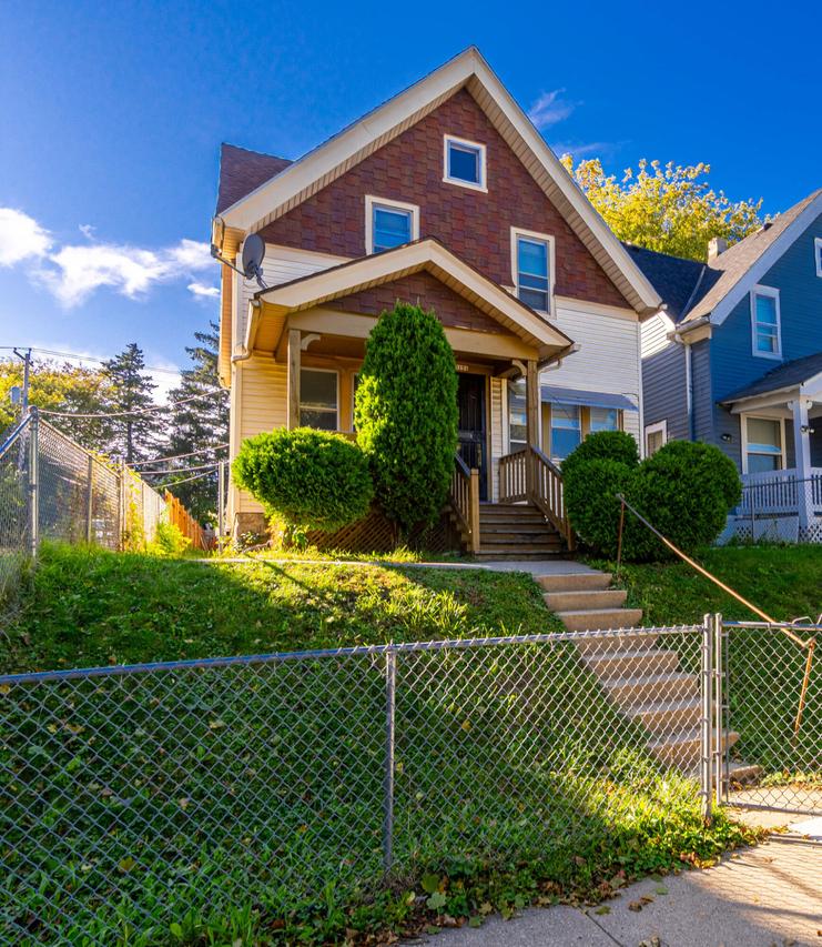 3151 N 14th St, Milwaukee, WI 53206