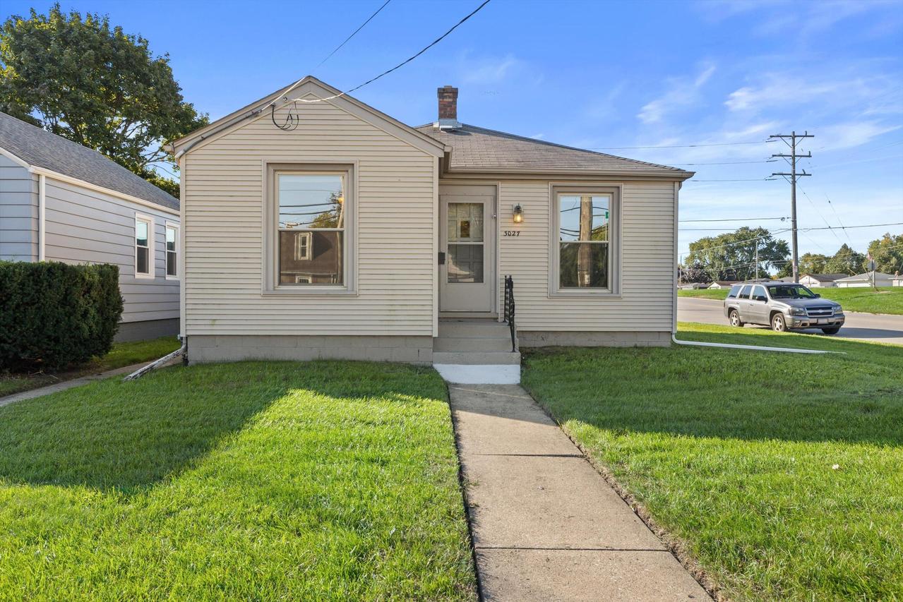 3027 21st St, Racine, WI 53403