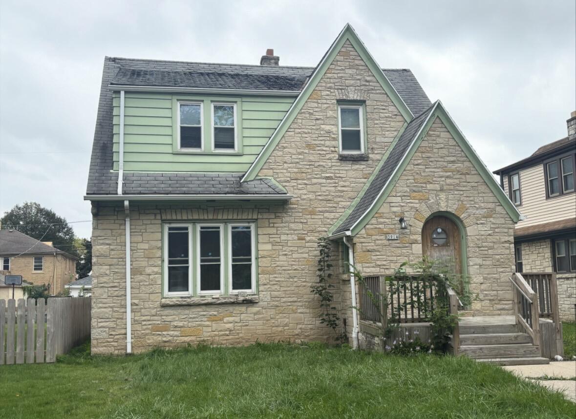 3914 N 42nd St, Milwaukee, WI 53216