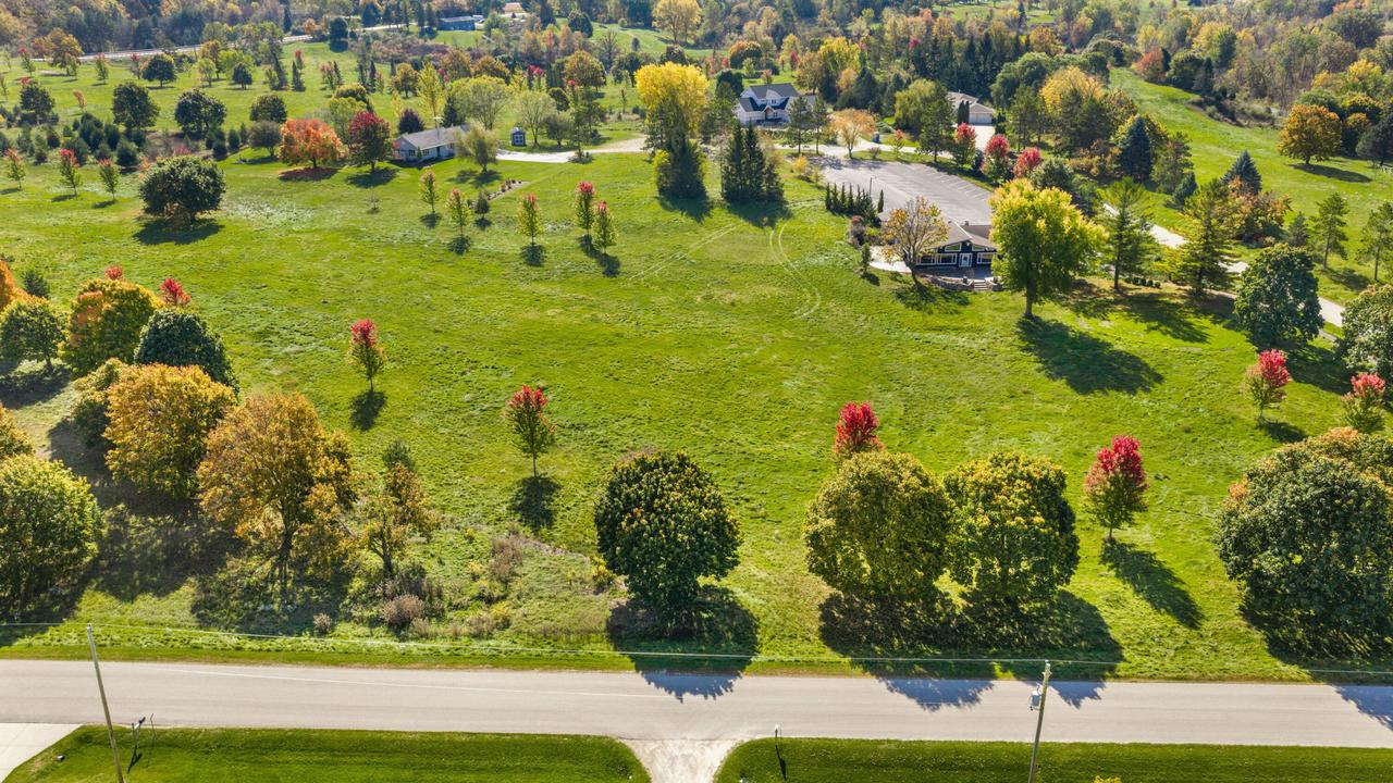 Lt1 E River Rd, Auburn, WI 53010