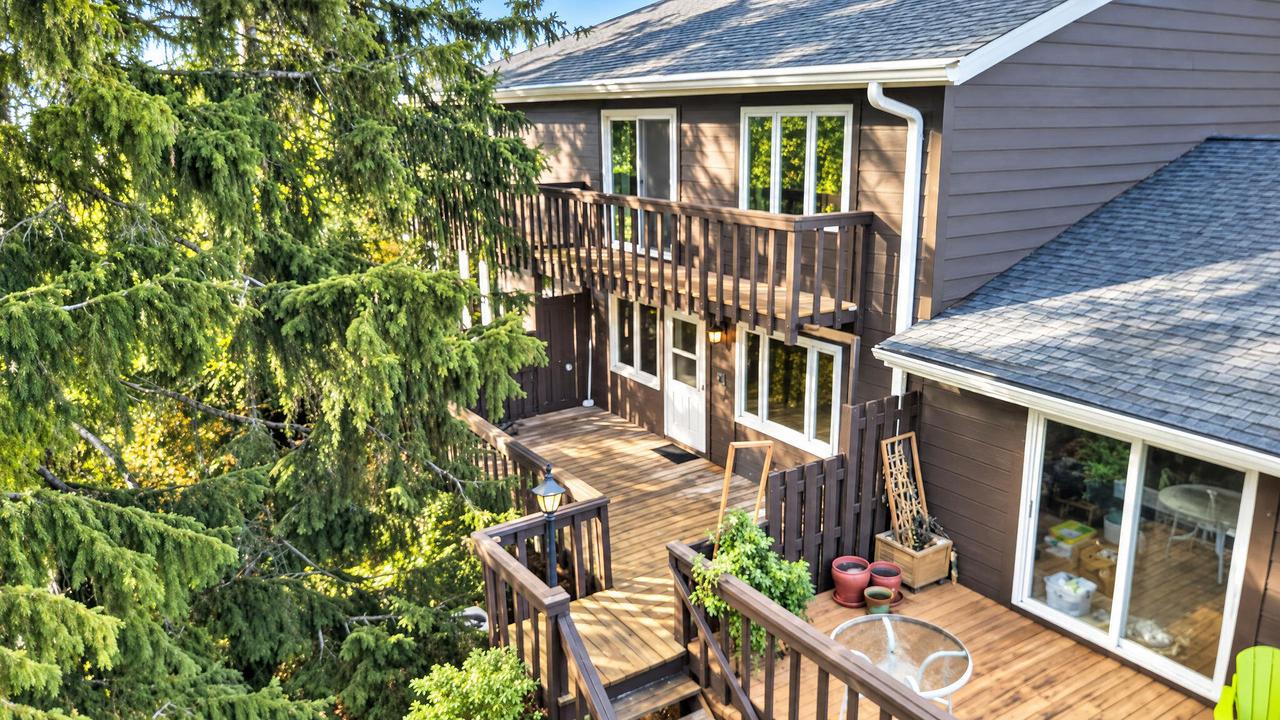2617A Camelot Blvd, Sheboygan, WI 53081