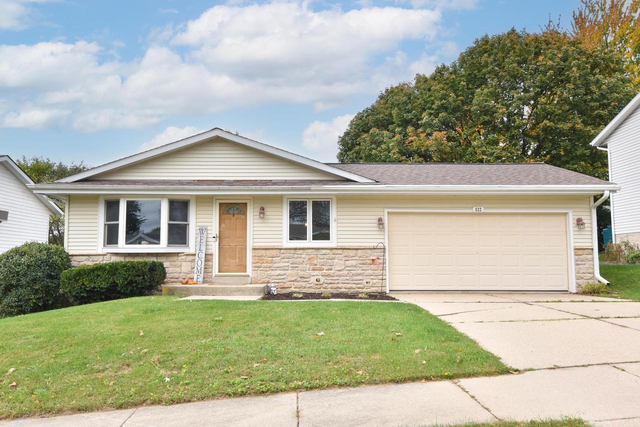 822 Kings Ridge, West Bend, WI 53090