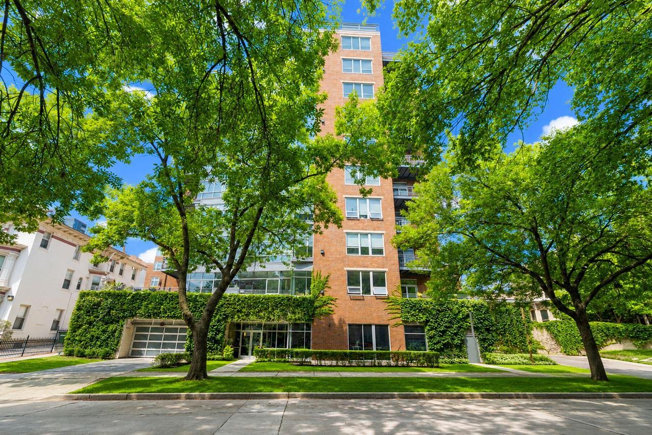 1111 N Marshall St #204, Milwaukee, WI 53202