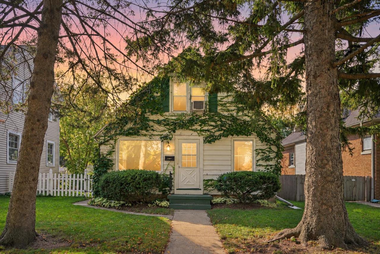 7707 W Hadley St #7707A, Milwaukee, WI 53222