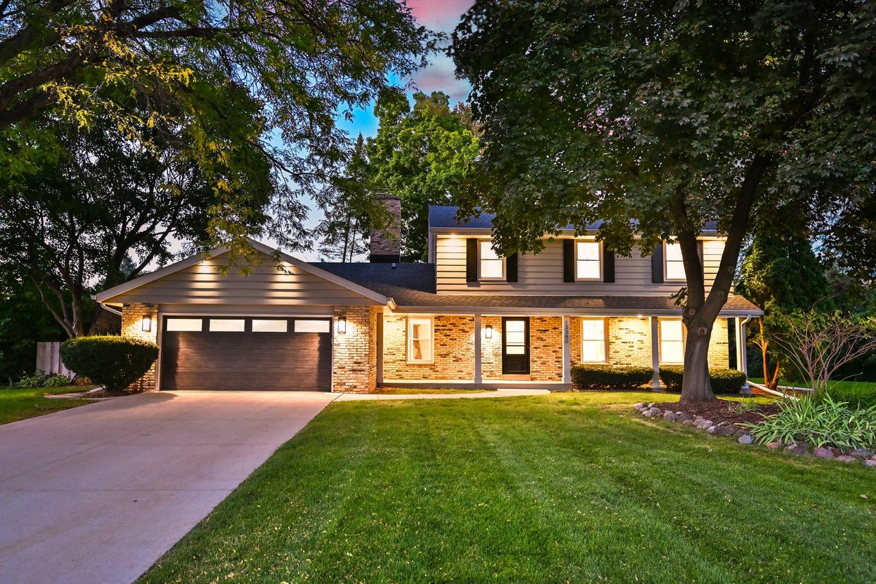 13380 Burlawn Pkwy, Brookfield, WI 53005