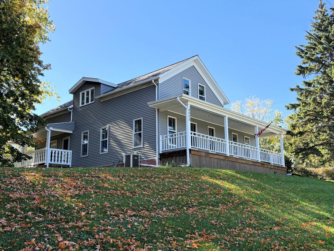 4025 Northwestern Ave, Mount Pleasant, WI 53405