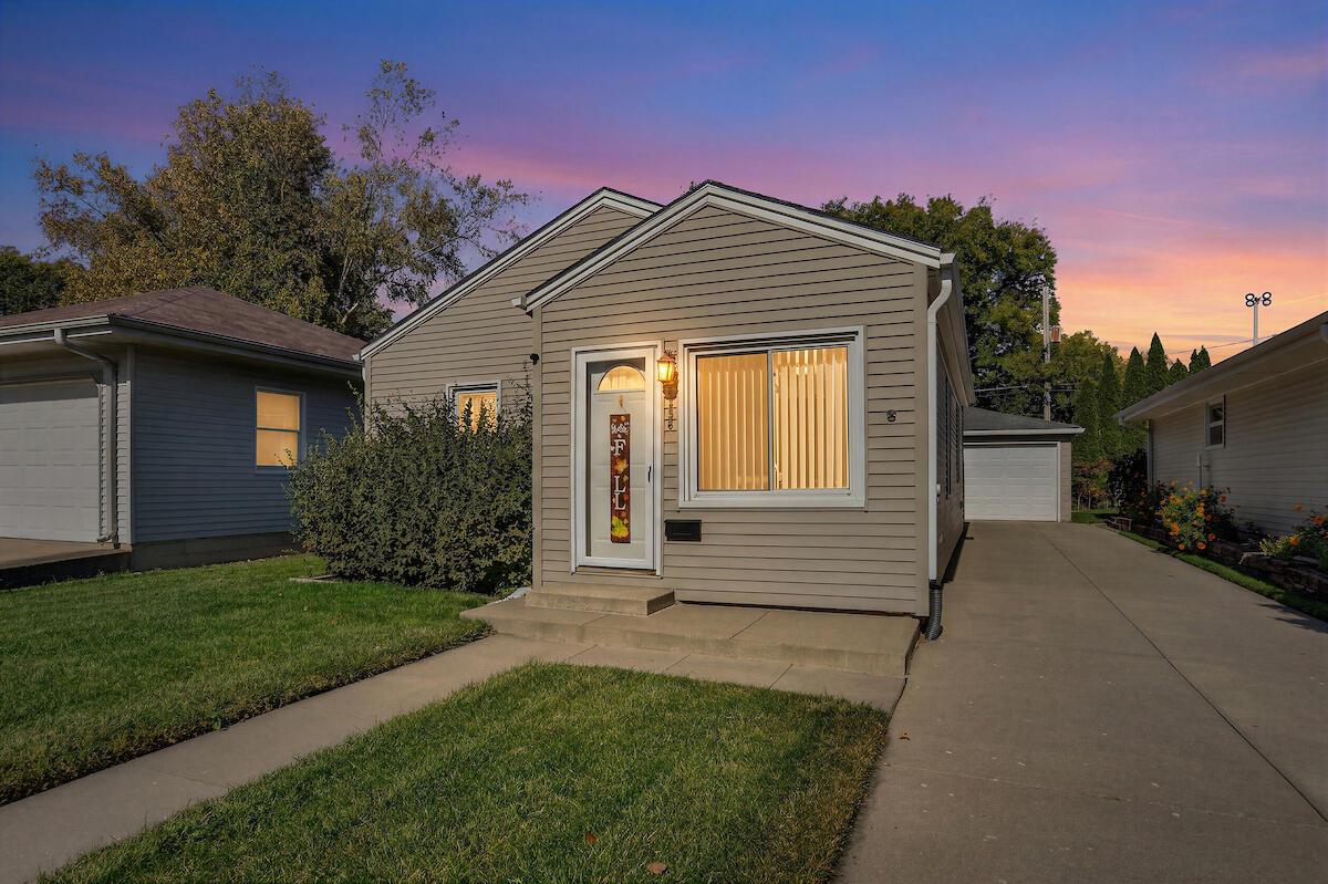 4114 Republic Ave, Racine, WI 53405