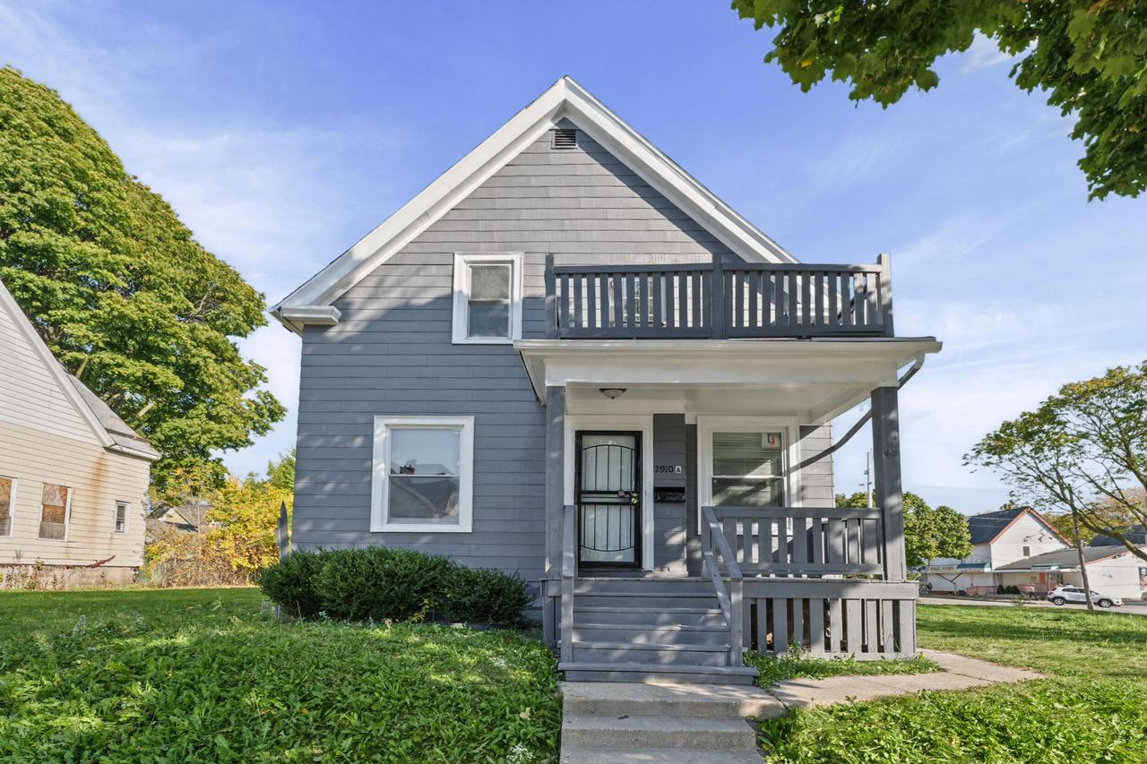2910 N 17th St, Milwaukee, WI 53206