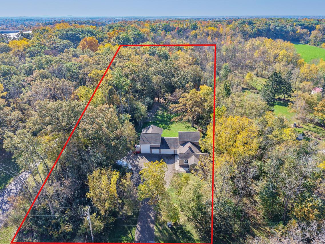 S63W16591 College Ave, Muskego, WI 53150