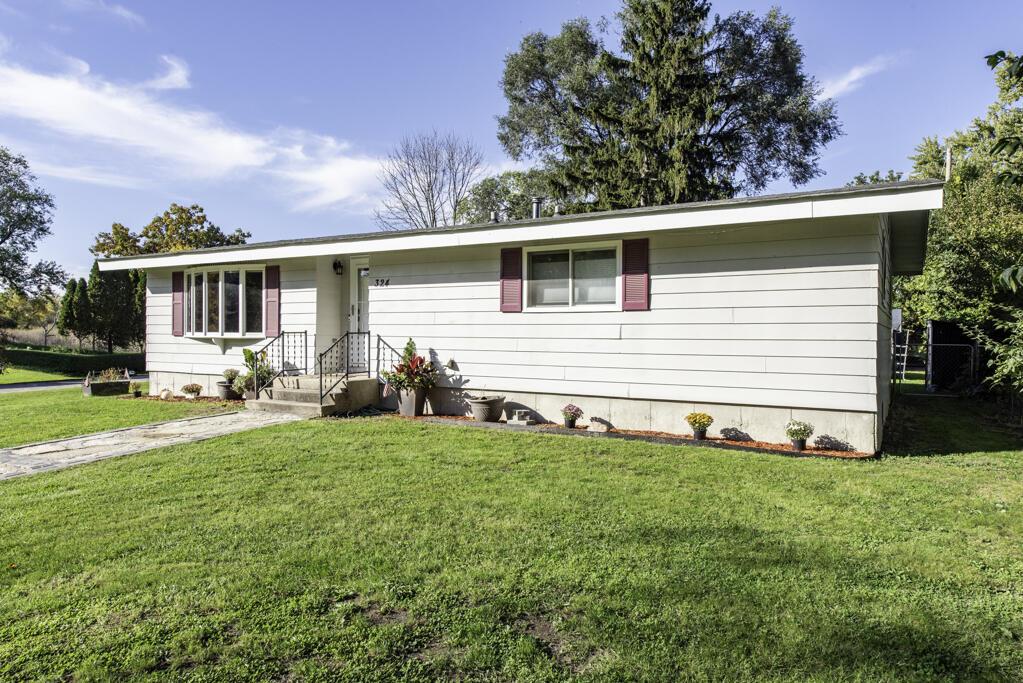 324 W Depot St, Salem Lakes, WI 53170
