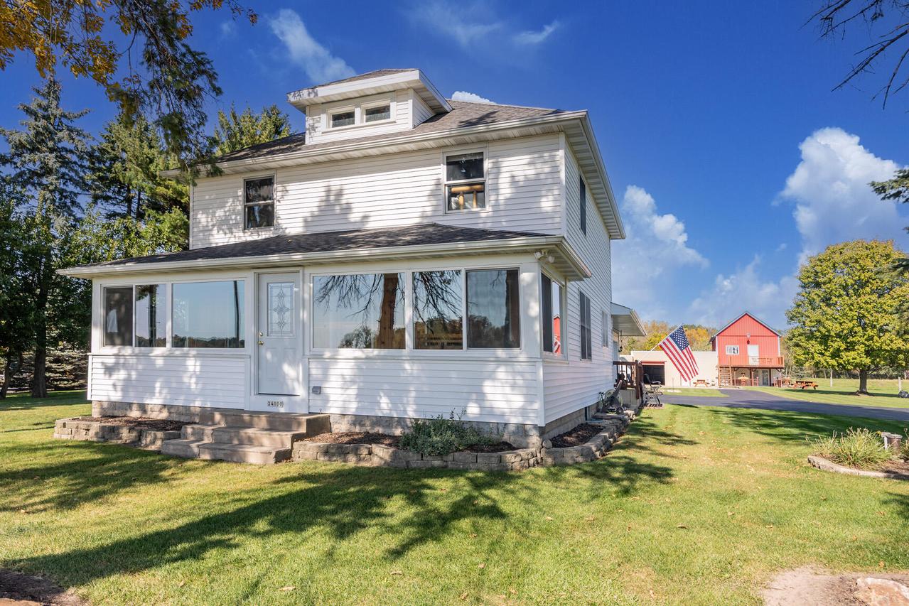 24100 Hanson Rd, Norway, WI 53182