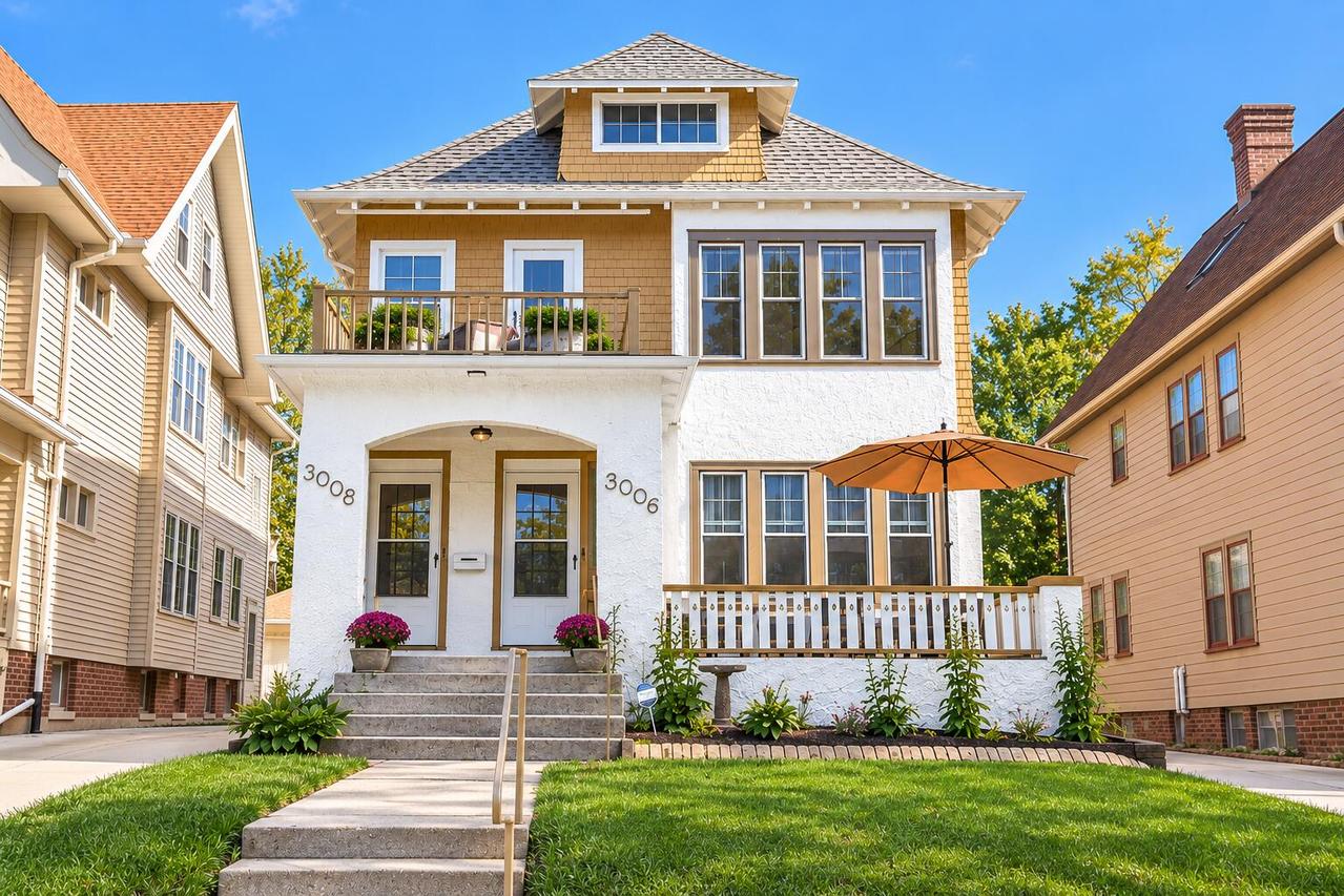 3006 N Murray Ave #3008, Milwaukee, WI 53211