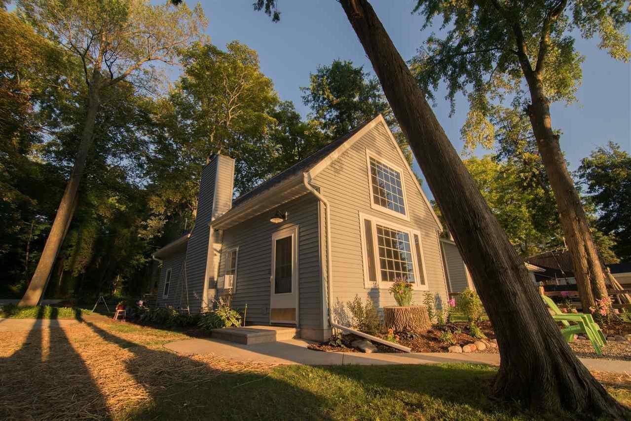 2769 Bay Rd, Gardner, WI 54204
