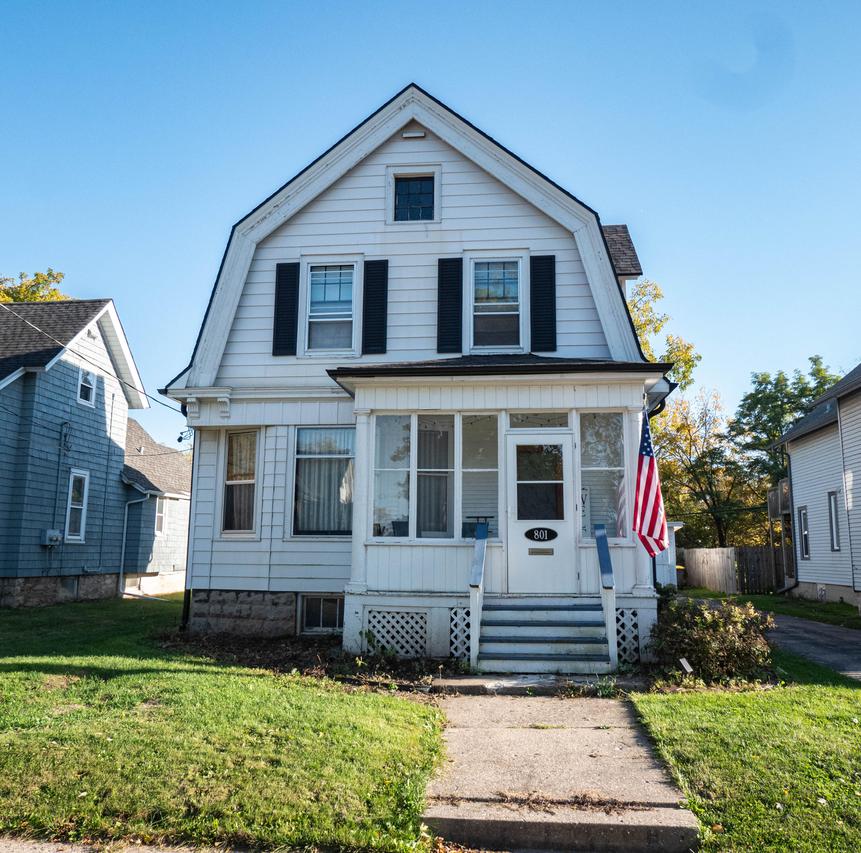 801 Lincoln Ave, Waukesha, WI 53186
