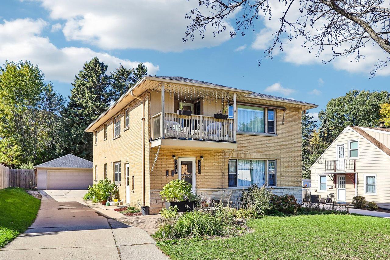 2651 S 51st St, Milwaukee, WI 53219