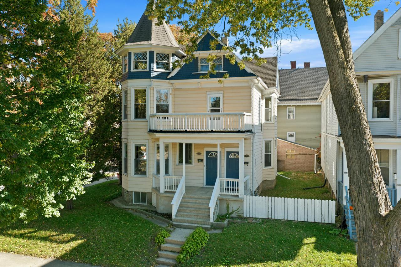2592 N Murray Ave #2594, Milwaukee, WI 53211
