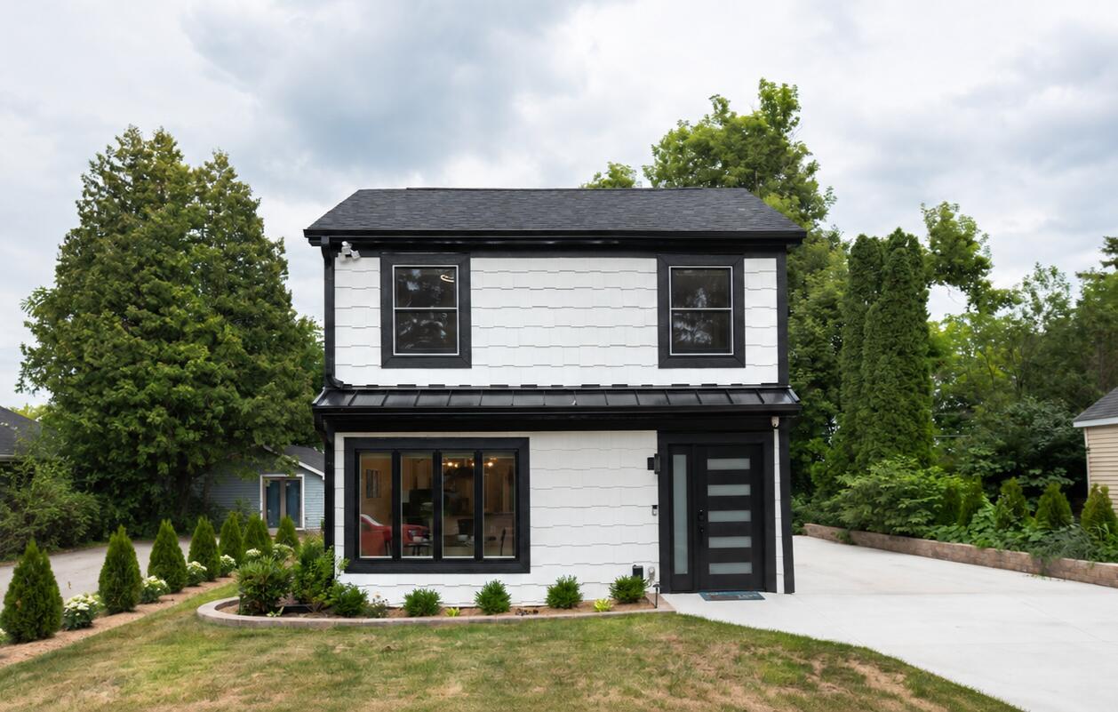 3159 E Barry Dr, Lyons, WI 53147