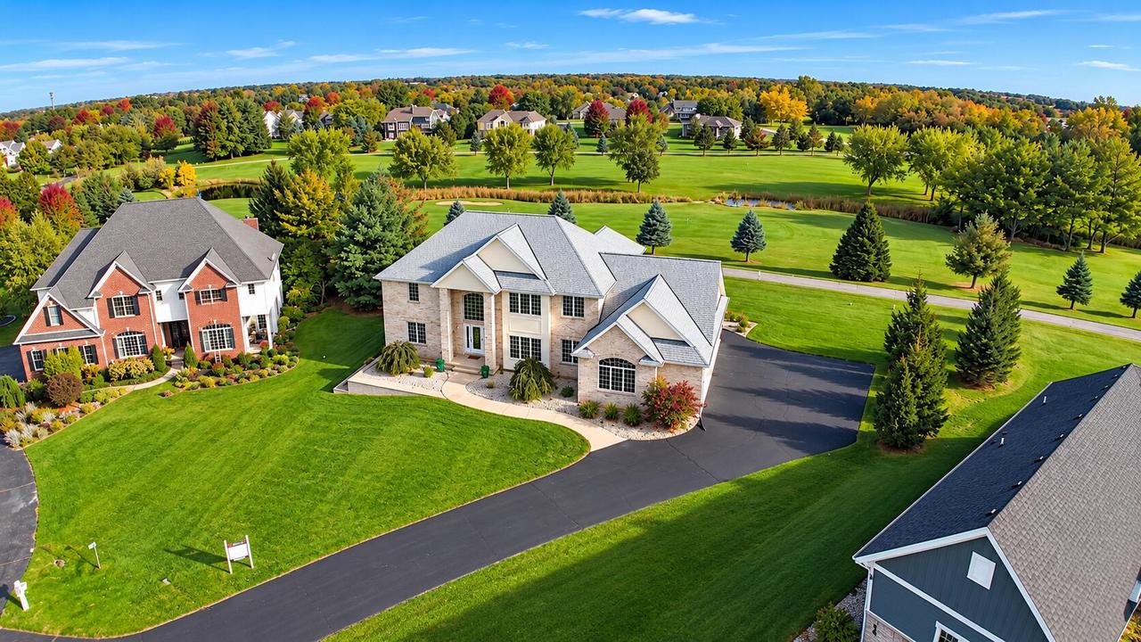 W4744 Briar Dr, Lafayette, WI 53121