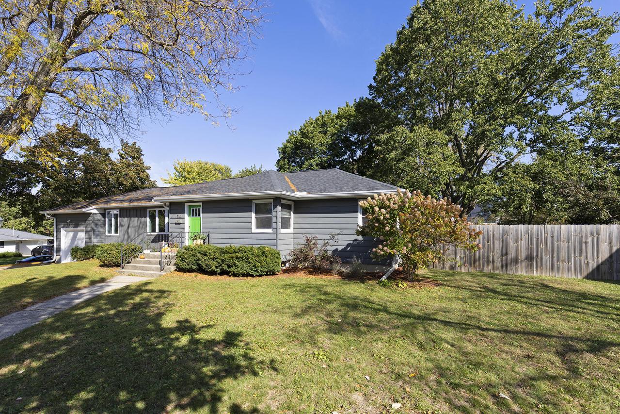 218 Wilcox St, Fort Atkinson, WI 53538