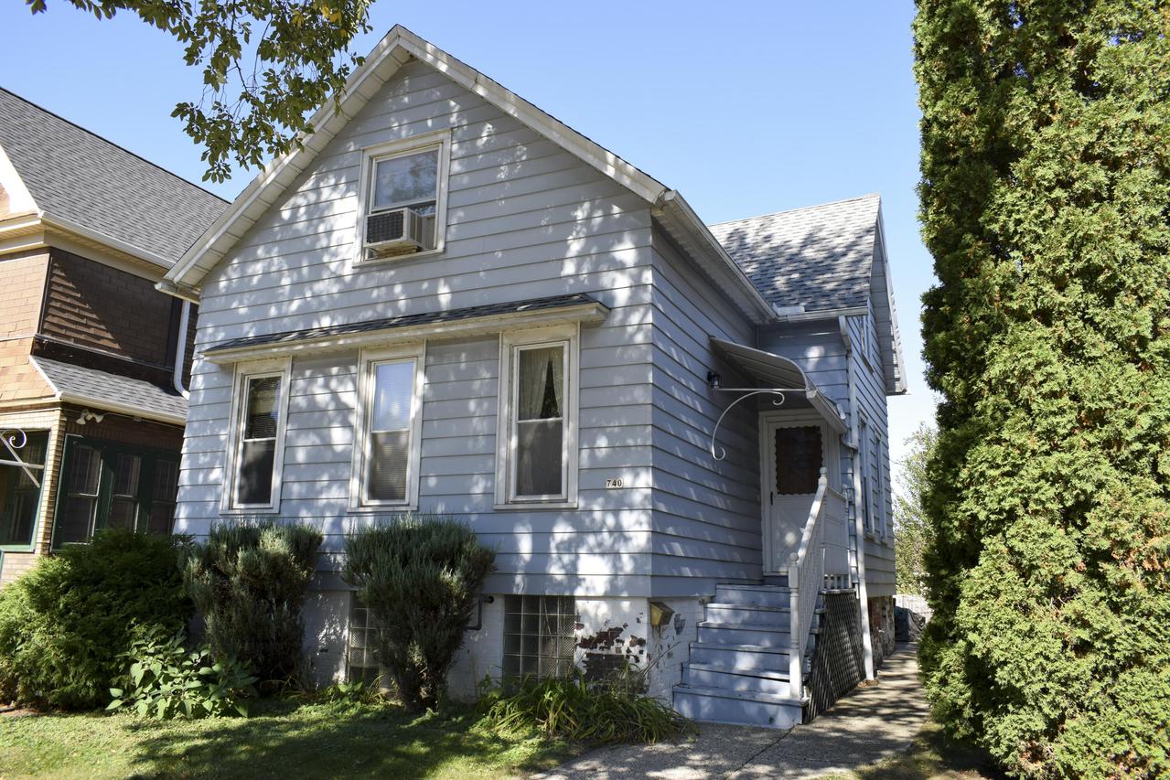 740 E Lincoln Ave, Milwaukee, WI 53207