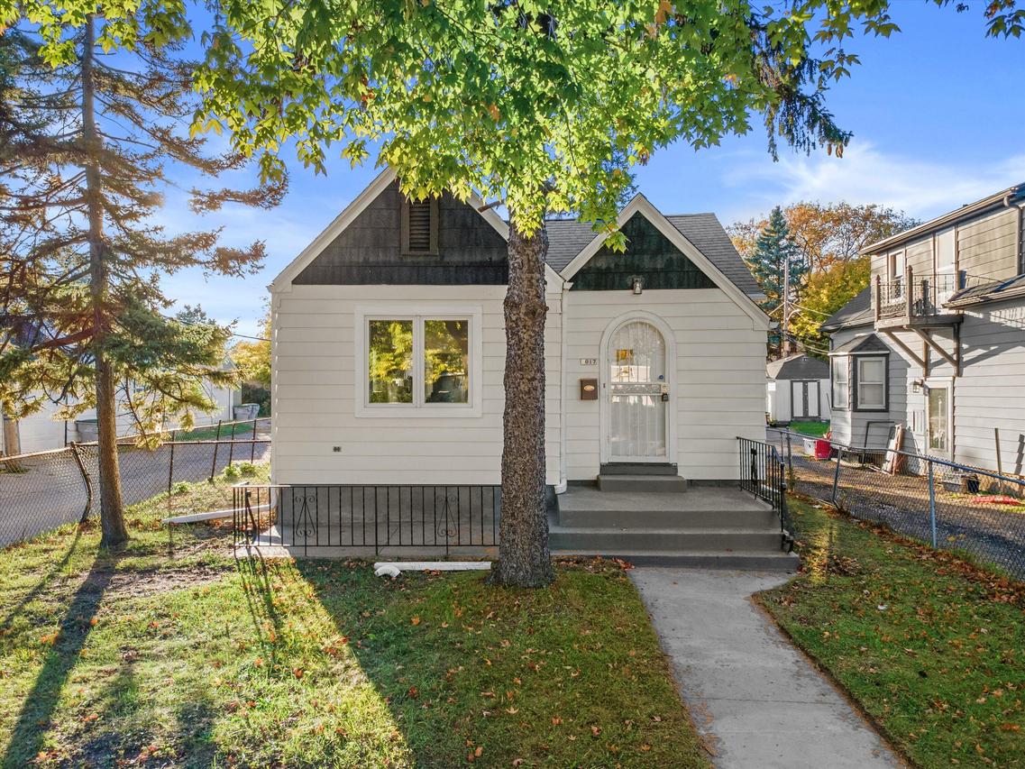 6017 N 37th St, Milwaukee, WI 53209