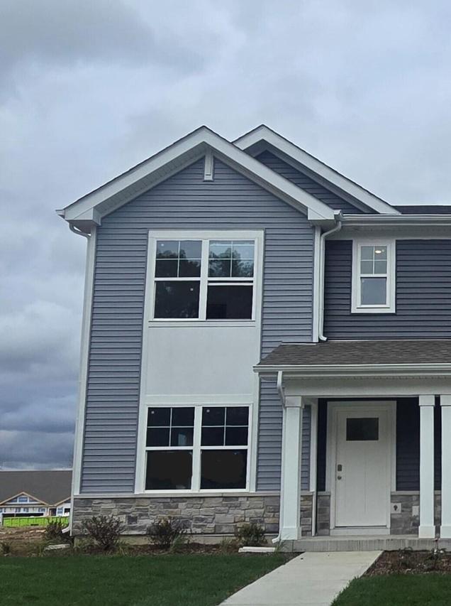 814 Heartland Dr #A, Burlington, WI 53105