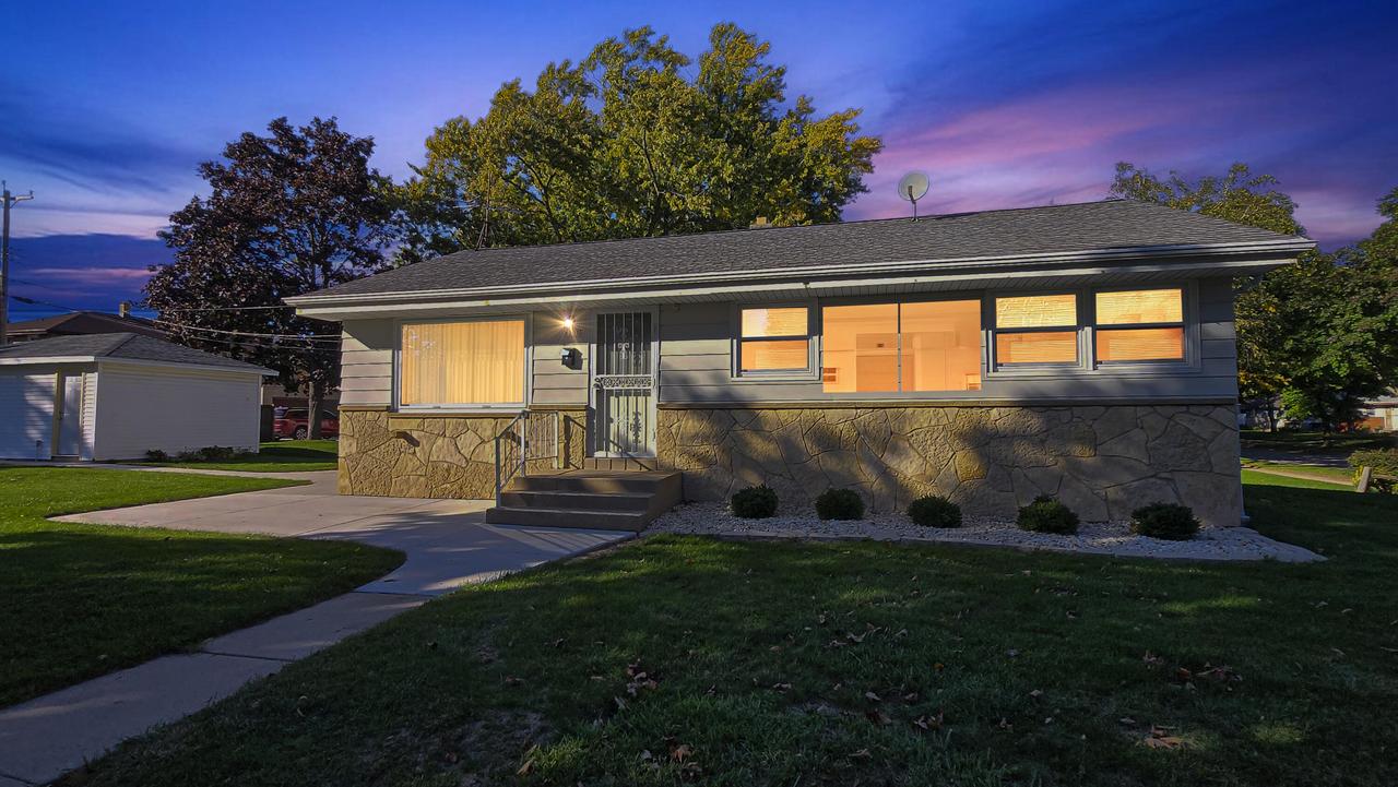 8300 W Marion St, Milwaukee, WI 53222
