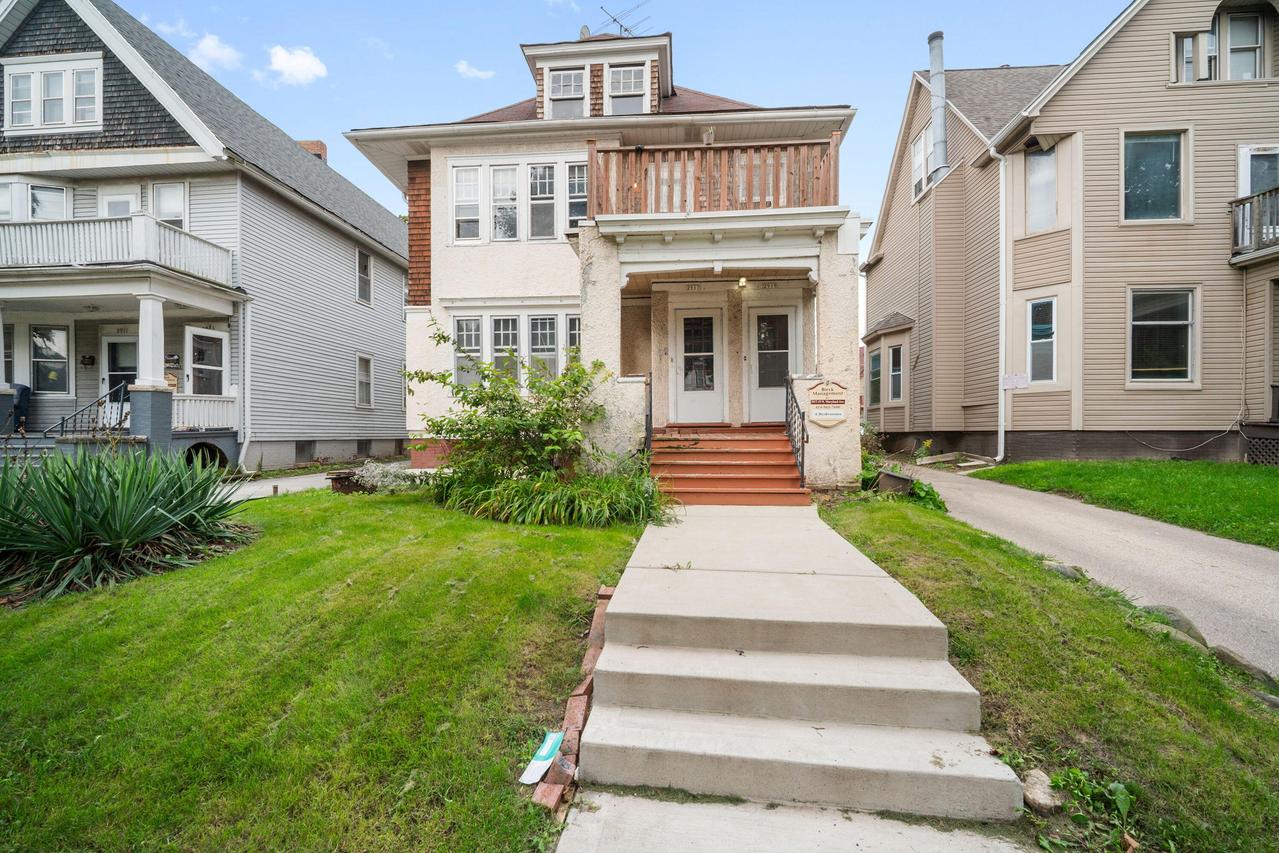 2917 N Maryland Ave #2919, Milwaukee, WI 53211