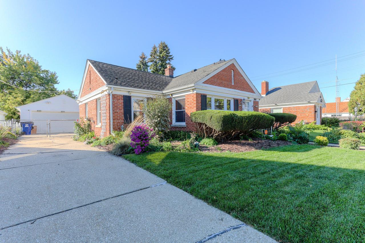2601 19th St, Racine, WI 53403