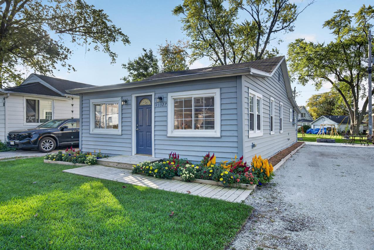 23327 124th Pl, Salem Lakes, WI 53179