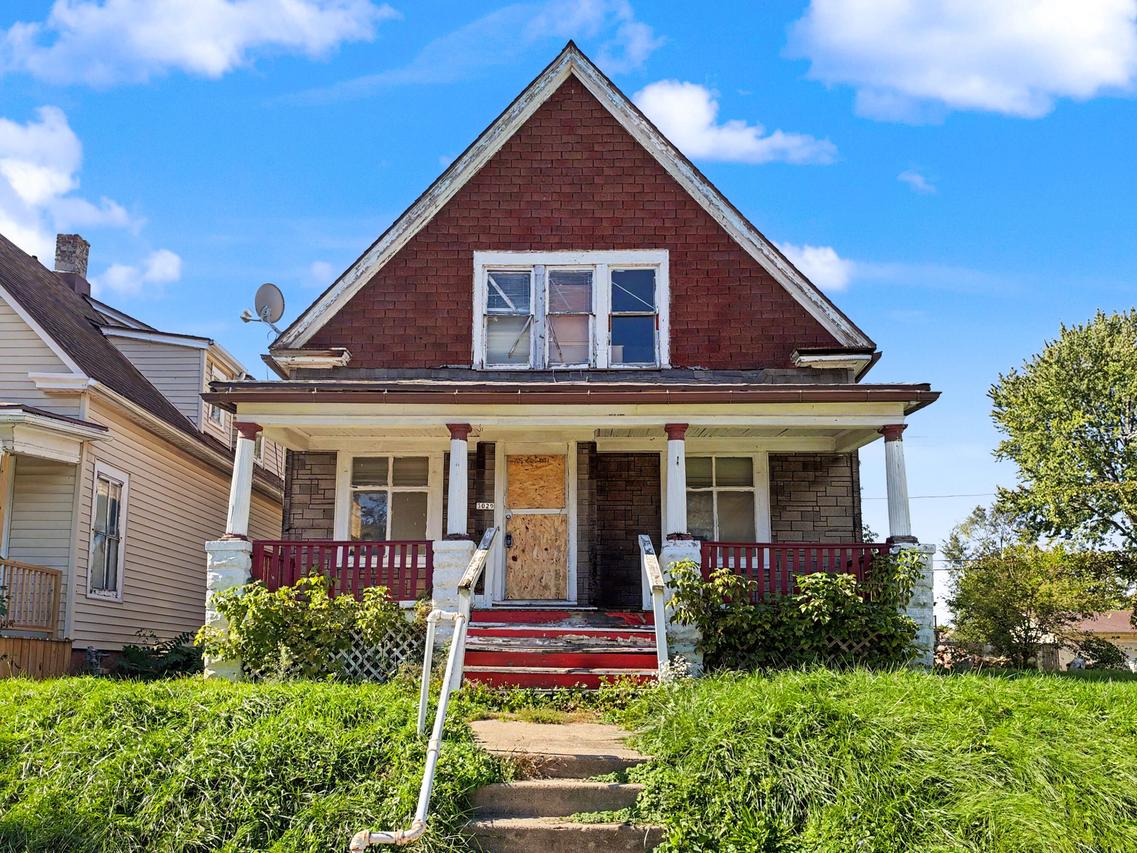 3029 N 20th St, Milwaukee, WI 53206