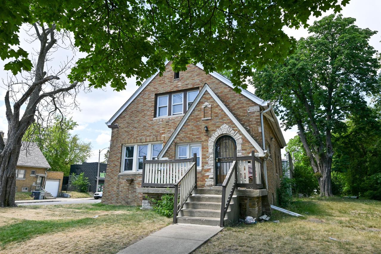 3103 N 28th St, Milwaukee, WI 53216