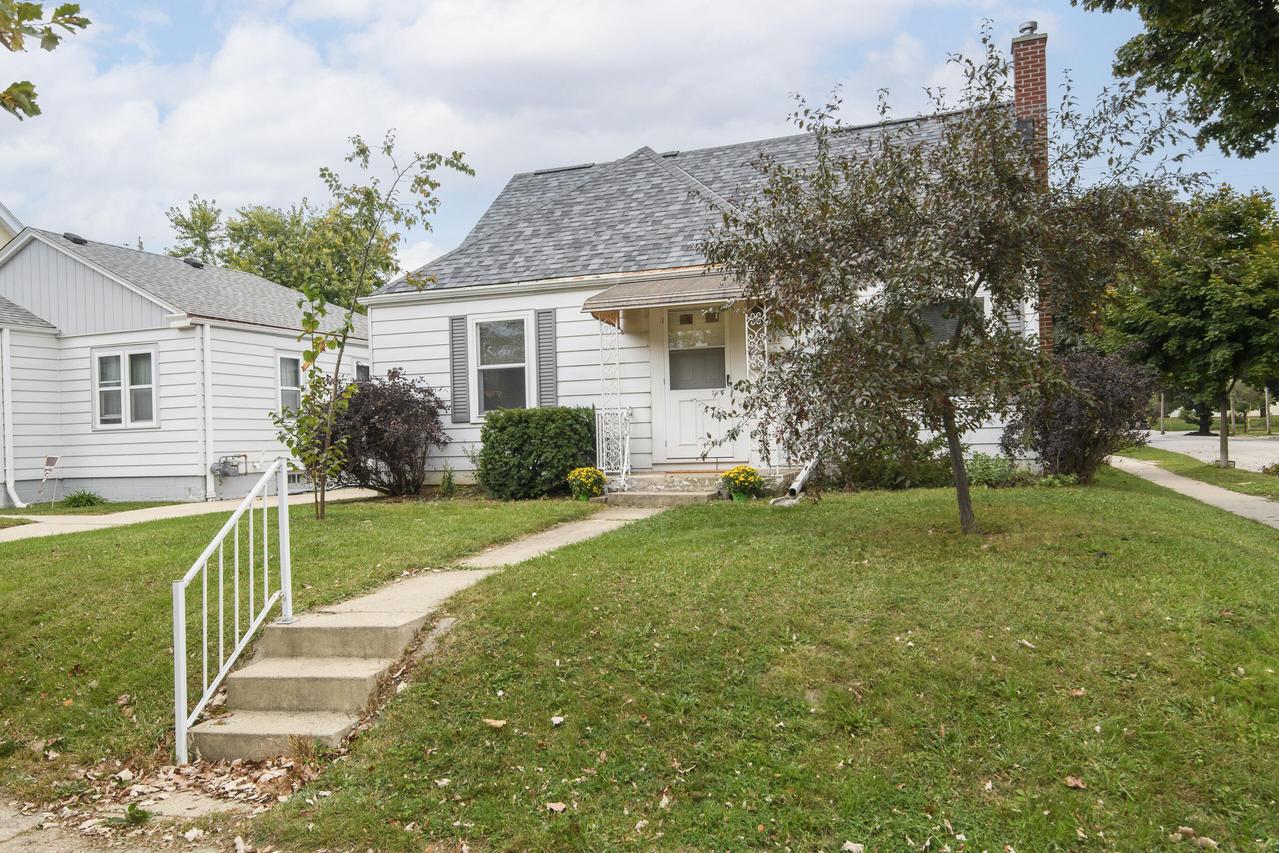 3476 S Brust Ave, Milwaukee, WI 53207