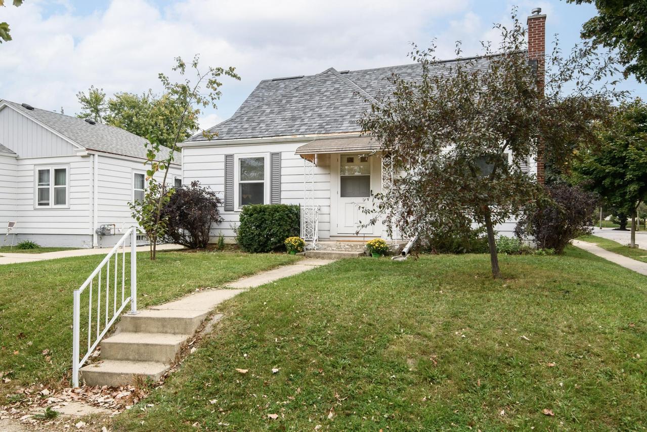 3476 S Brust Ave, Milwaukee, WI 53207