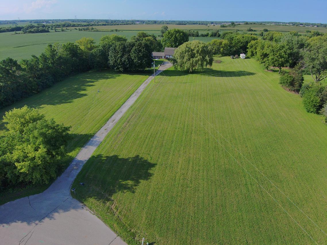 6420 31st St, Somers, WI 53144