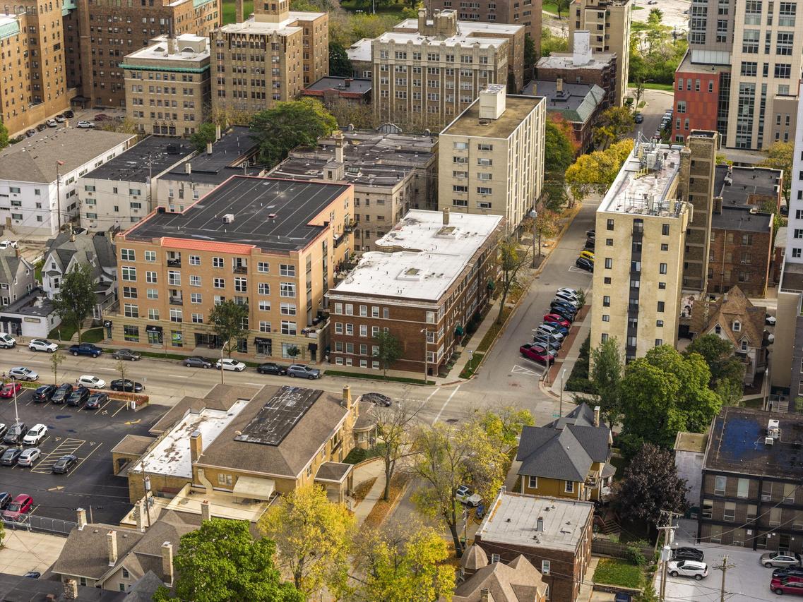 1714 E Kane Pl #I, Milwaukee, WI 53202