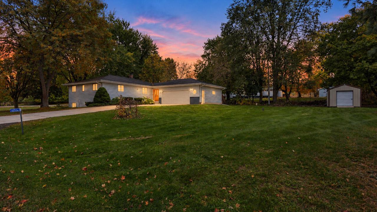 N6504 Penny Ln, Greenbush, WI 53026