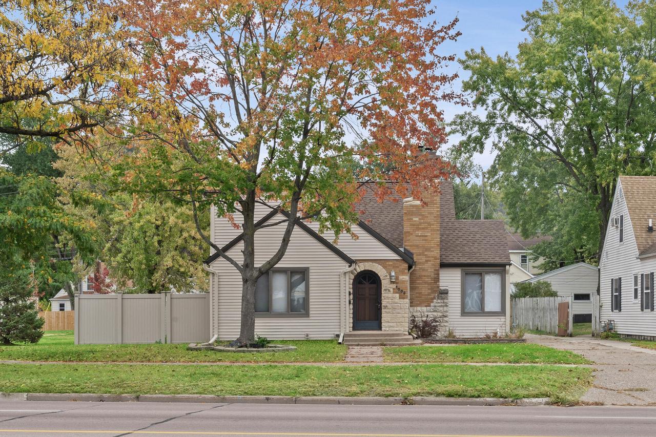 1005 Losey Blvd #1007, La Crosse, WI 54601