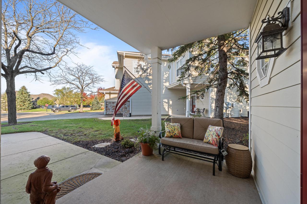 765 Hillview Cir, Geneva, WI 53147