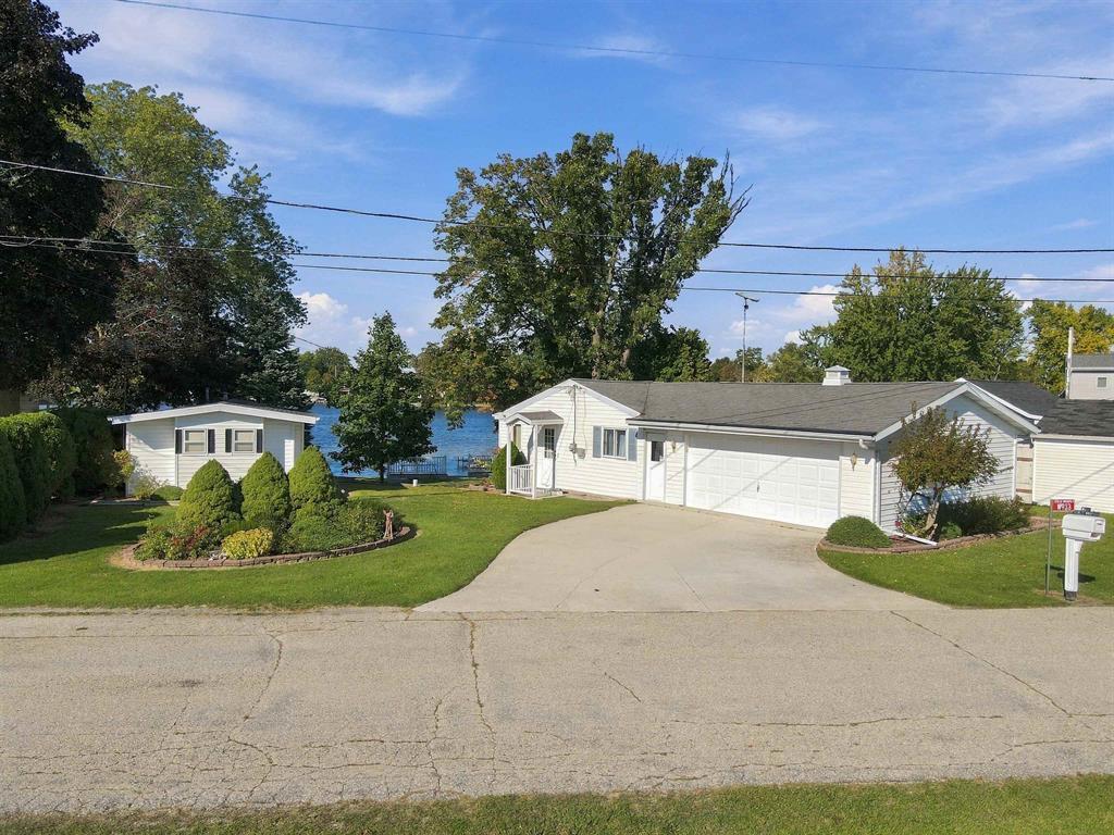 W933 South Shore, Marshfield, WI 53079