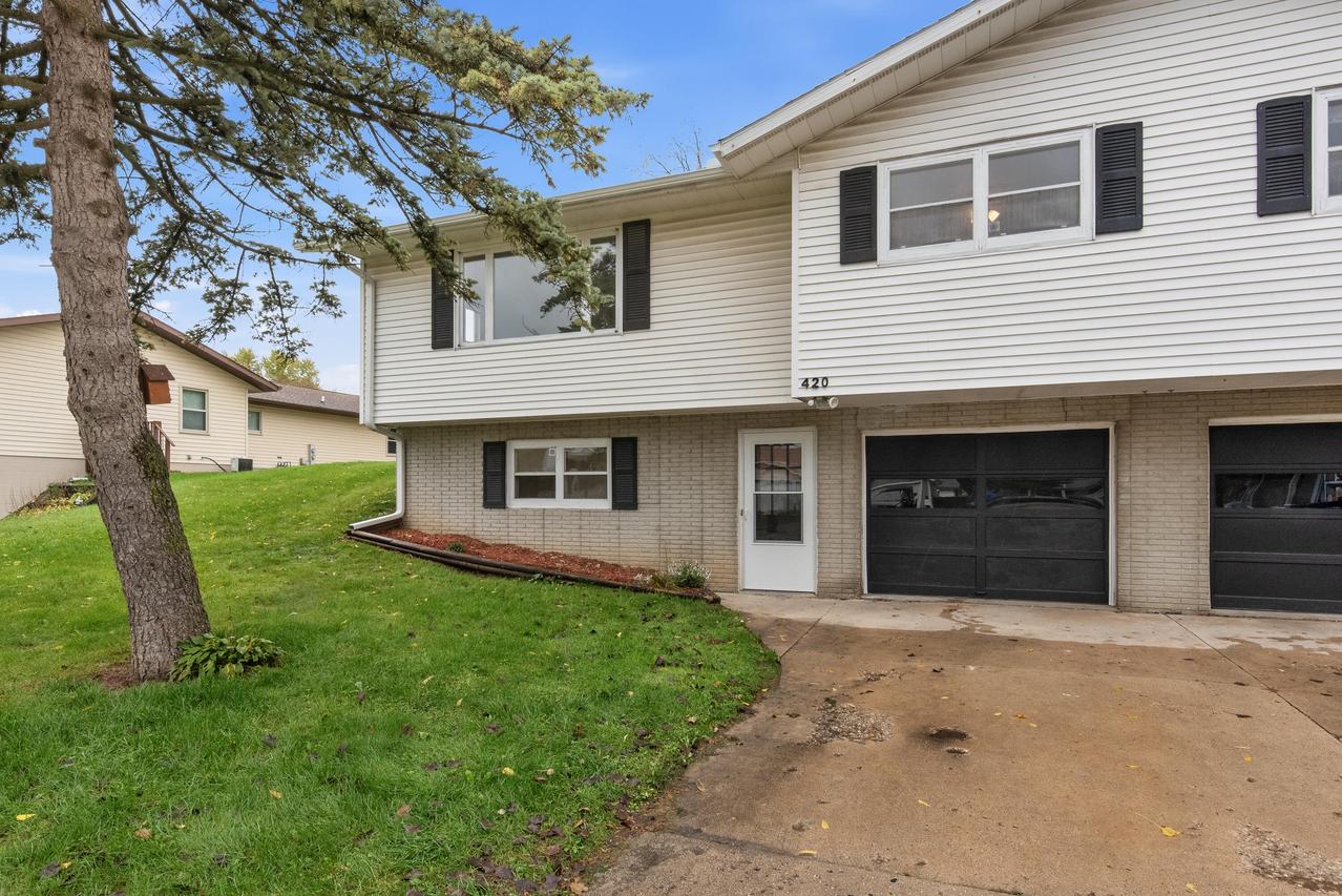 420 Hamilton Pl, Horicon, WI 53032