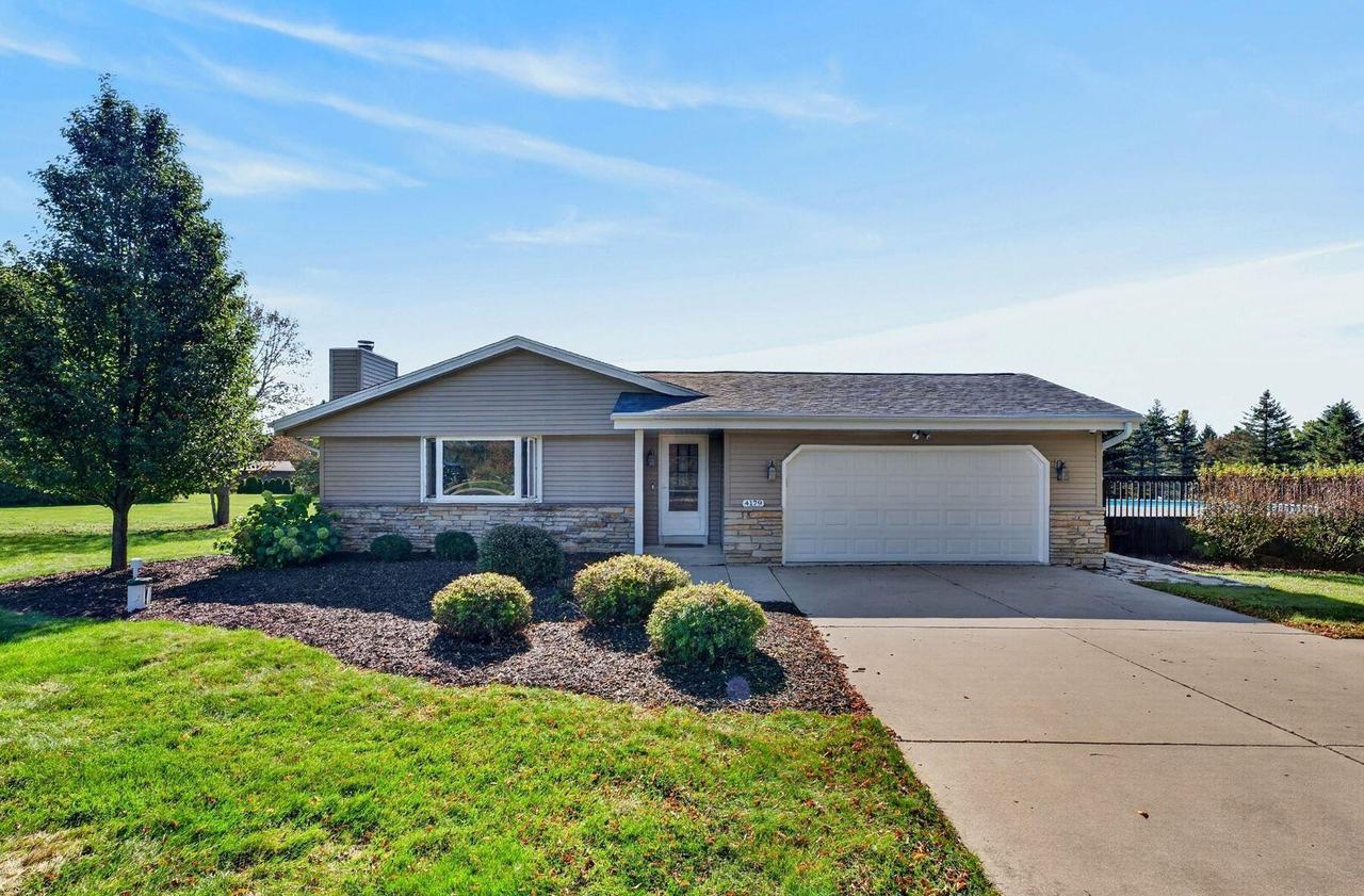 4179 Briar Ridge, Richfield, WI 53017